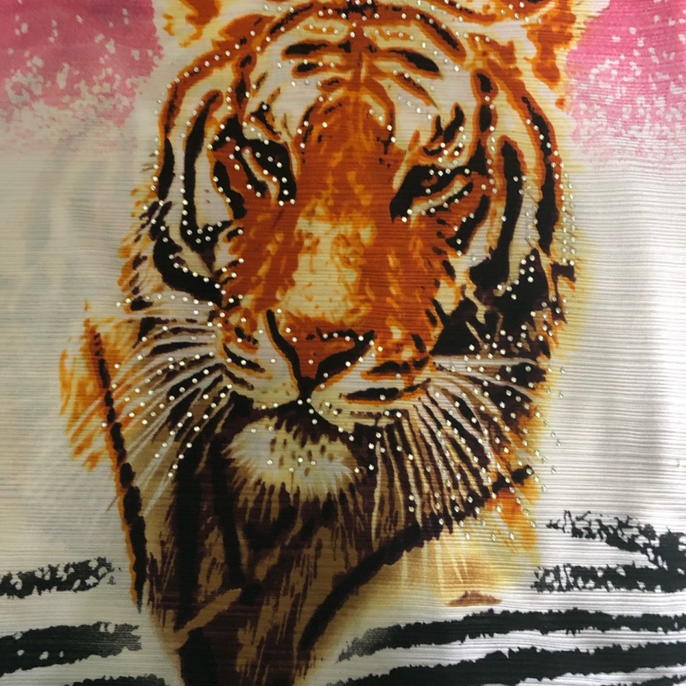 blings on tiger print - Picture 5 of 7